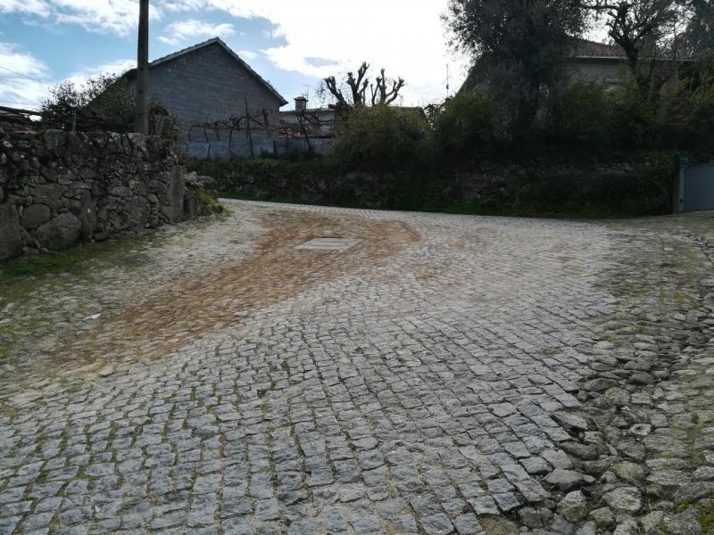 Requalifica&ccedil;&atilde;o de subida na Rua de Sobreiros